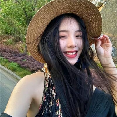 她比烟花寂寞